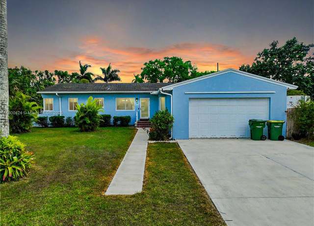 Property at 94 NE 17th St, Homestead, FL 33030, 3 beds, 2 baths
