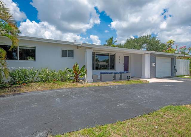 Property at 317 SE 7th Ave, Deerfield Beach, FL 33441, 3 beds, 2 baths