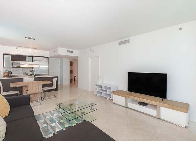 Property at 55 SE 6th St #1507, Miami, FL 33131, 2 beds, 2 baths