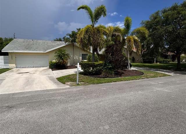 Property at 14603 SW 152nd Ct, Miami, FL 33196, 4 beds, 2 baths