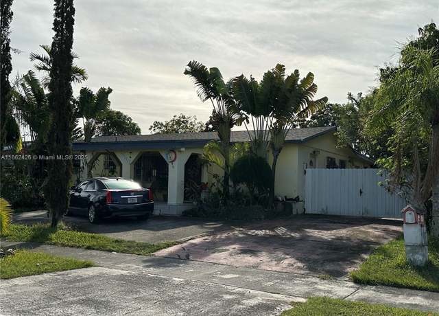 Property at 11836 SW 203rd Ter, Miami, FL 33177, 4 beds, 2 baths