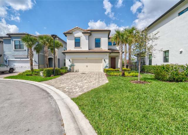 Property at 4461 Waterside Dr, Oakland Park, FL 33309, 4 beds, 3 baths