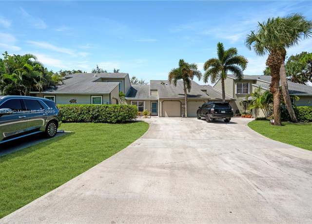 Property at 894 NE Sandalwood Pl, Jensen Beach, FL 34957, 3 beds, 3 baths