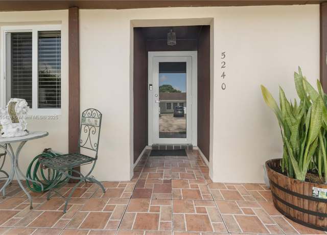 Property at 5240 SW 139th Pl, Miami, FL 33175, 3 beds, 1 bath