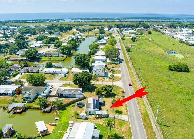 Property at 3412 SE 18th Ter, Okeechobee, FL 34974, 2 beds, 2 baths