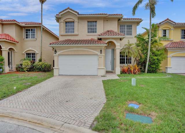 Property at 9860 NW 20th Ct, Pembroke Pines, FL 33024, 4 beds, 2.5 baths