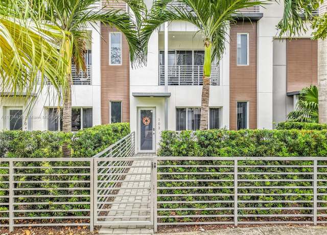 Property at 1044 NE 18 #103, Fort Lauderdale, FL 33304, 2 beds, 2.5 baths