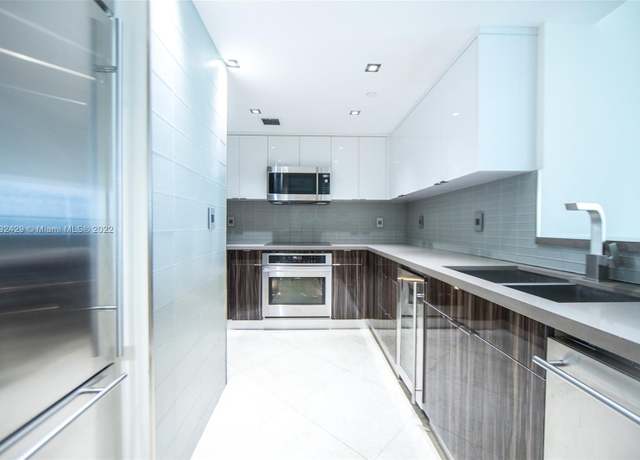 Property at 520 West Ave #602, Miami Beach, FL 33139, 3 beds, 2 baths