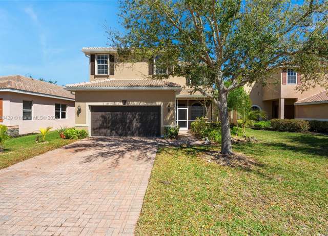 Property at 2691 Sunset Lake Dr, Cape Coral, FL 33909, 5 beds, 3 baths