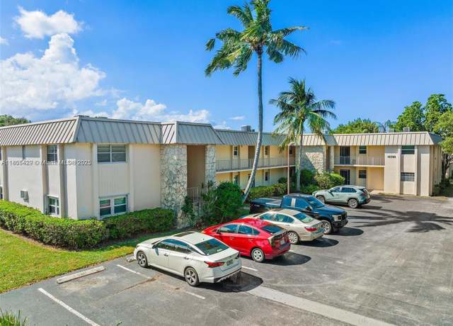 Property at 10693 N Military Trl #5, Palm Beach Gardens, FL 33410, 2 beds, 2 baths