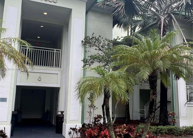 Property at 5300 NW 87th Ave #601, Doral, FL 33178, 1 bed, 2 baths