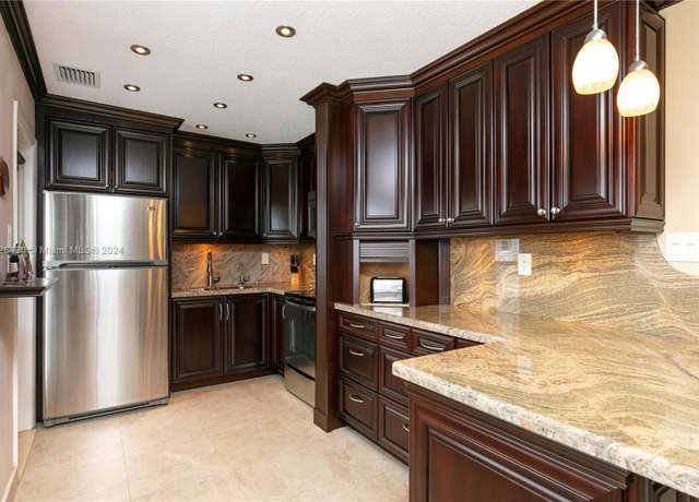 Property at 3135 S Ocean Dr #227, Hallandale Beach, FL 33009, 1 bed, 1 bath