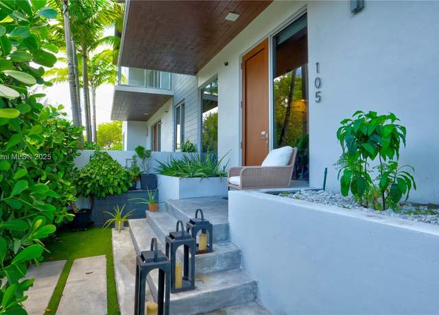 Property at 545 SW 11th St #105, Miami, FL 33129, 2 beds, 2.5 baths