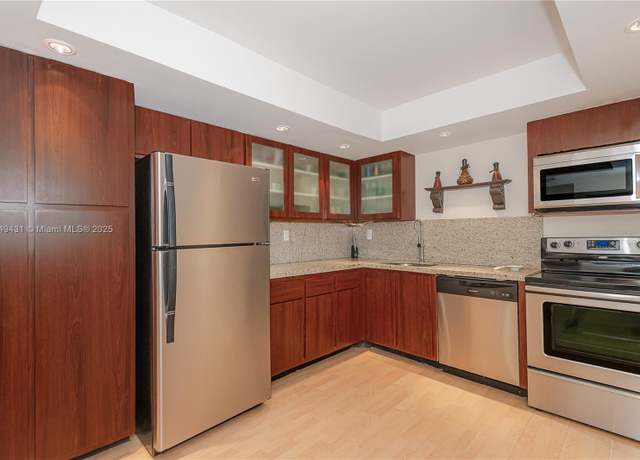 Property at 400 Leslie Dr #923, Hallandale Beach, FL 33009, 2 beds, 1.5 baths
