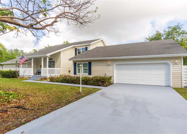 Property at 15031 SW 146th St, Miami, FL 33196, 6 beds, 4 baths