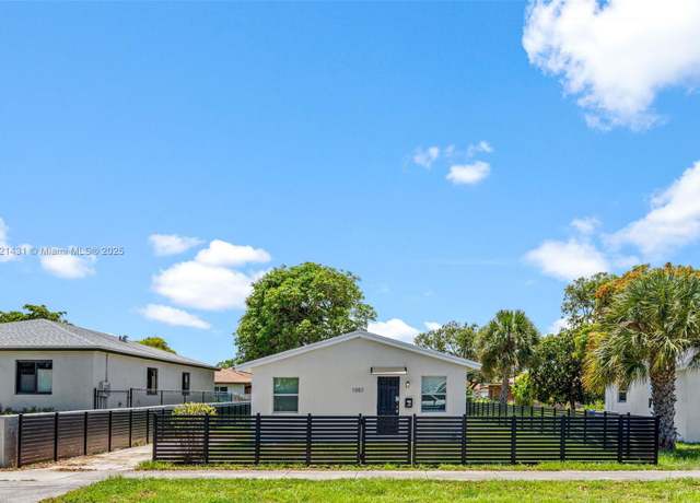 Property at 1001 NW 4th Ave, Pompano Beach, FL 33060, 2 beds, 1 bath