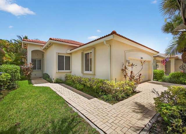 Property at 9633 Sandpiper Ln, West Palm Beach, FL 33411, 3 beds, 2 baths