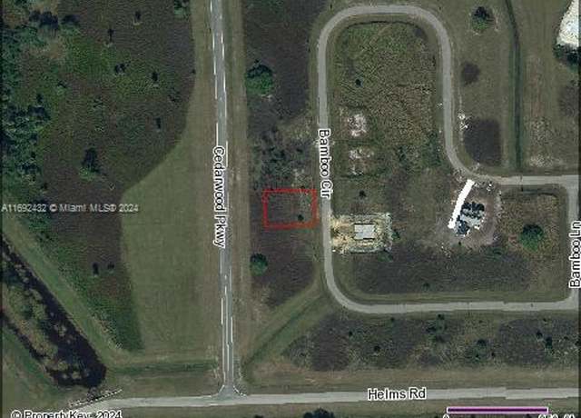 Property at 9043 Bamboo Cir, La Belle, FL 33935