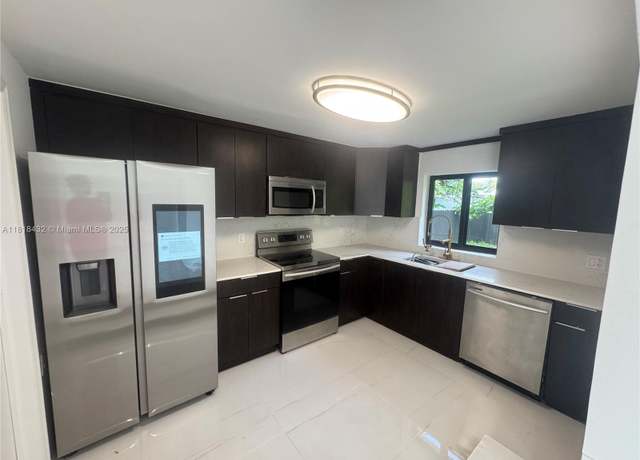Property at 15725 NE 11th Ct, North Miami Beach, FL 33162, 2 beds, 1 bath
