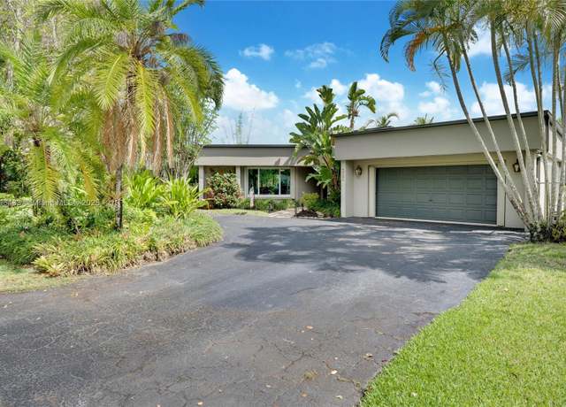 Property at 610 Lake Dasha Cir, Plantation, FL 33324, 4 beds, 2.5 baths