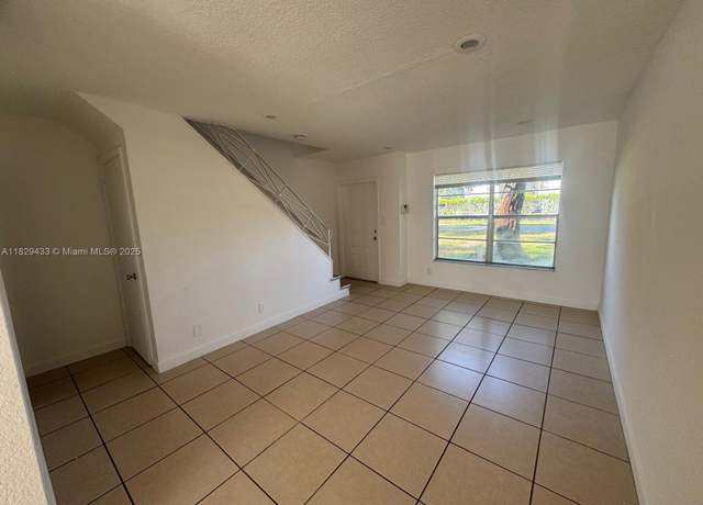Property at 4820 NW 9th Dr #4820, Plantation, FL 33317, 2 beds, 1.5 baths