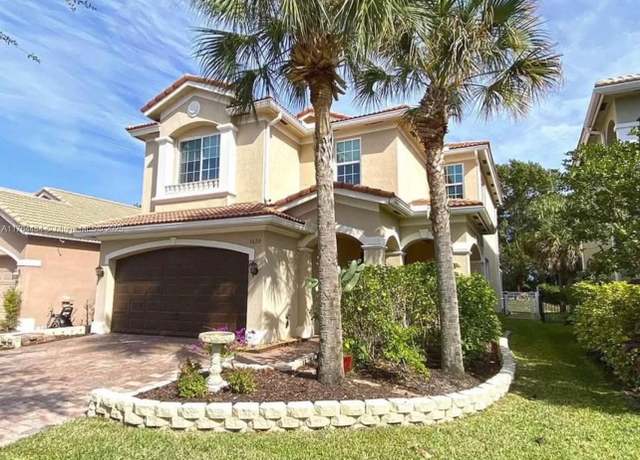 Property at 1020 NW Leonardo Cir, Port St. Lucie, FL 34986, 4 beds, 2.5 baths