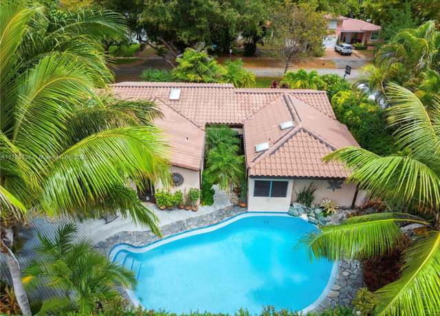 Property at 1514 Zuleta Ave, Coral Gables, FL 33146, 2 beds, 3 baths