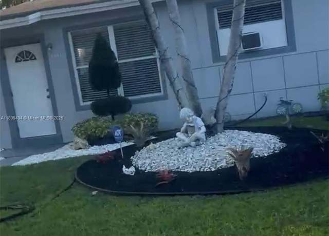 Property at 7951 NW 30 St, Davie, FL 33024, 3 beds, 2 baths