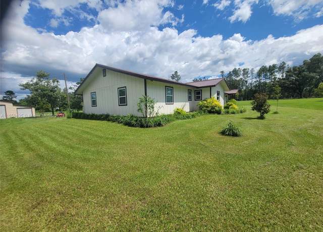 Property at 3820 161st Rd, FL 32060, 4 beds, 3.5 baths