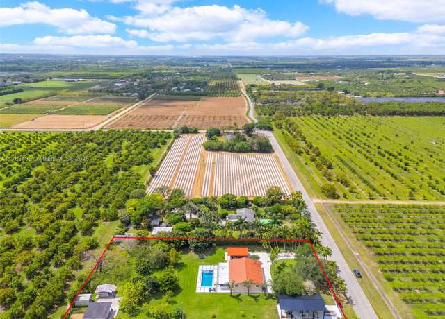 Property at 28505 SW 207th Ave, Homestead, FL 33030, 3 beds, 2 baths