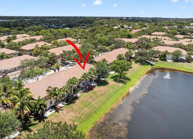 Property at 452 Rainbow Springs Ter #452, Royal Palm Beach, FL 33411, 2 beds, 2.5 baths