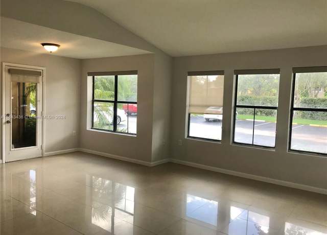 Property at 15591 SW 105th Ter #511, Miami, FL 33196, 2 beds, 2 baths