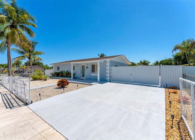 Property at 30701 SW 156th Ave, Homestead, FL 33033, 3 beds, 1 bath