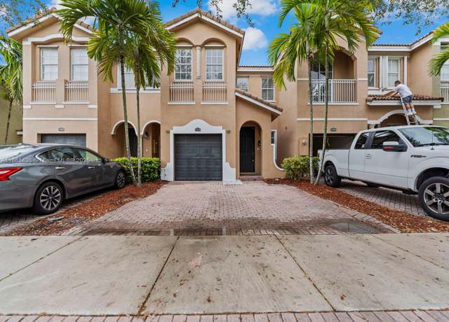 Property at 1458 SE 26th Ave, Homestead, FL 33035, 3 beds, 2.5 baths