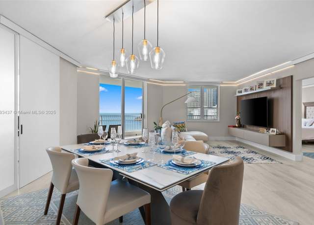Property at 701 Brickell Key Blvd #1812, Miami, FL 33131, 3 beds, 2.5 baths
