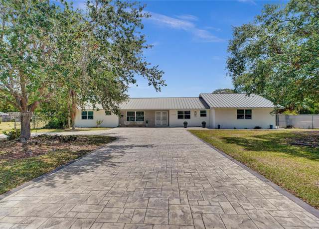 Property at 16760 SW 296th St, Homestead, FL 33030, 3 beds, 2 baths