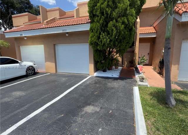 Property at 1651 SW 120th Ave, Pembroke Pines, FL 33025, 4 beds, 3 baths