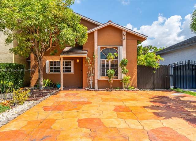 Property at 7811 SW 9th Ter, Miami, FL 33144, 4 beds, 3 baths