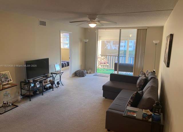 Property at 361 S Hollybrook Dr #206, Pembroke Pines, FL 33025, 1 bed, 1.5 baths