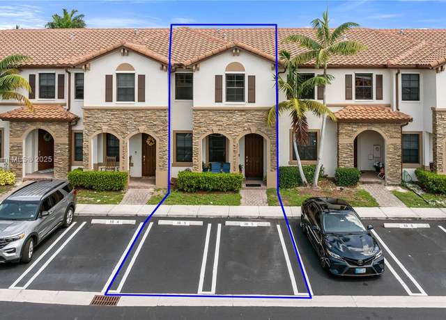 Property at 3217 SE 4th Ct #3217, Homestead, FL 33033, 3 beds, 2.5 baths
