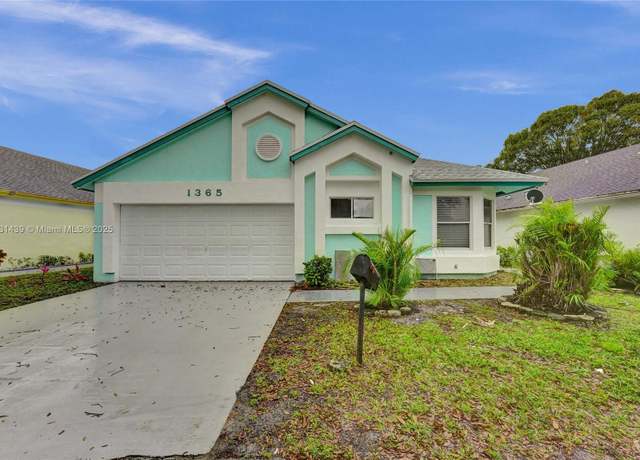 Property at 1365 W Glen Oak Rd, North Lauderdale, FL 33068, 3 beds, 2 baths