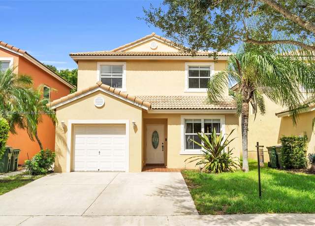 Property at 1381 SE 20th Rd, Homestead, FL 33035, 3 beds, 2.5 baths