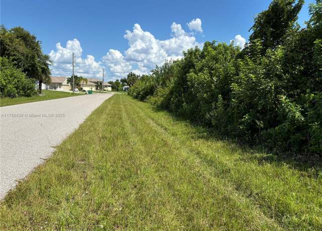 Property at 15769 Hennipen Cir, Other City - In The State Of Florida, FL 33981