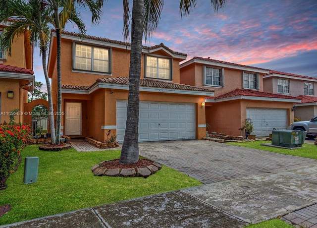 Property at 7171 Sienna Ridge Ln, Lauderhill, FL 33319, 3 beds, 2.5 baths