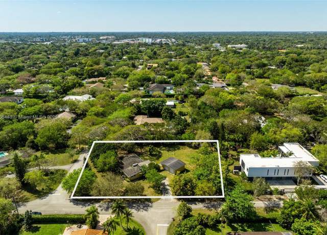 Property at 7801 SW 129th Ter, Pinecrest, FL 33156, 3 beds, 2 baths
