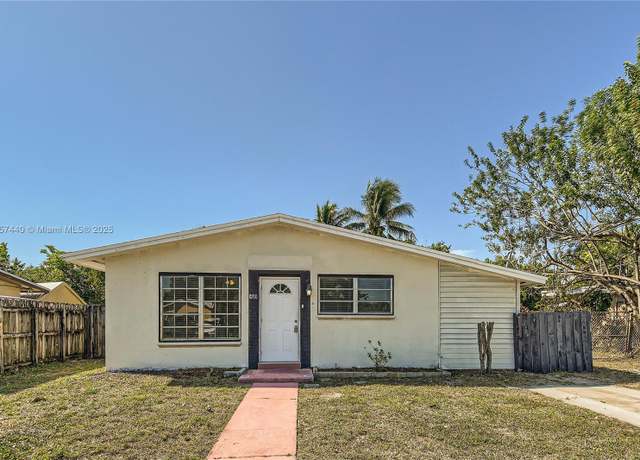 Property at 2100 SW 68th Way, Miramar, FL 33023, 3 beds, 2 baths