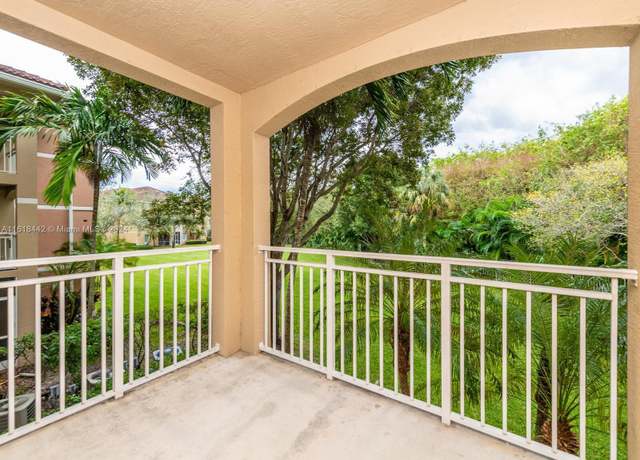 Property at 6492 Emerald Dunes Dr #206, West Palm Beach, FL 33411, 1 bed, 1 bath