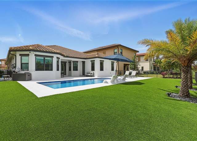 Property at 12765 Bayside Ct, Parkland, FL 33076, 4 beds, 3 baths