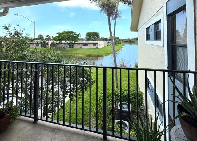 Property at 1484 Lake Crystal Dr Unit E, West Palm Beach, FL 33411, 2 beds, 2 baths