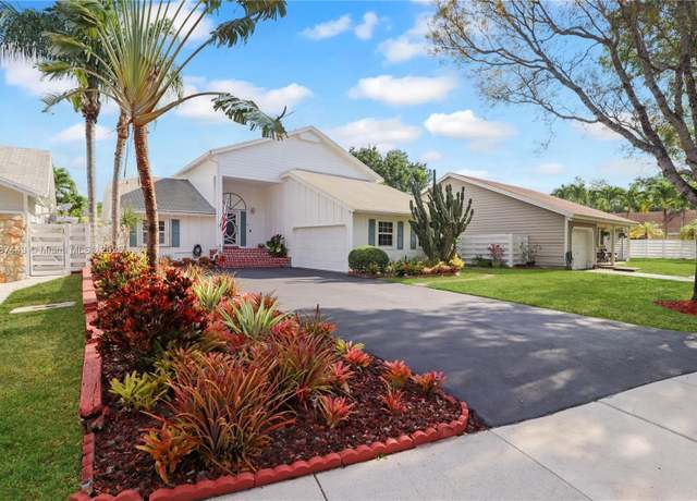 Property at 14293 SW 150th Ter, Miami, FL 33186, 3 beds, 2.5 baths